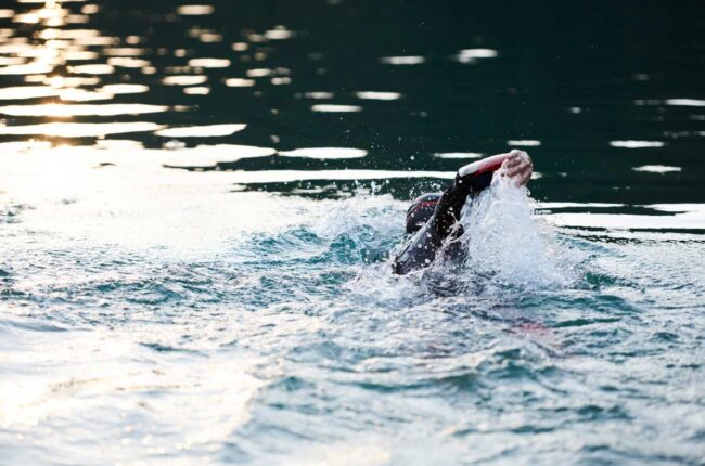 Nadar en aguas abiertas no es para valientes – NB Radio Digital Nadar en aguas abiertas no es para valientes