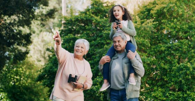 Abuelos y la transmisión silenciosa de experiencias