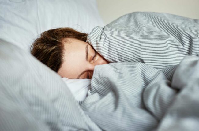 Hábitos sencillos para dormir mejor cada noche – NB Radio Digital Hábitos sencillos para dormir mejor cada noche