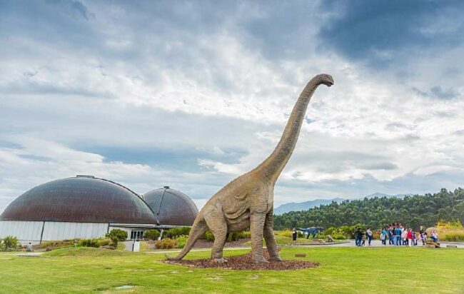 Hallan en Asturias rastros de lagartos del Jurásico